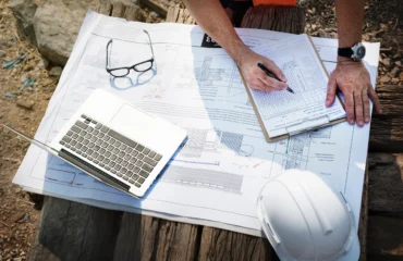 FOTO DESTAQUE Análise técnica e preparação documental para elaboração do laudo estrutural e estudo de viabilidade conforme normas vigentes.