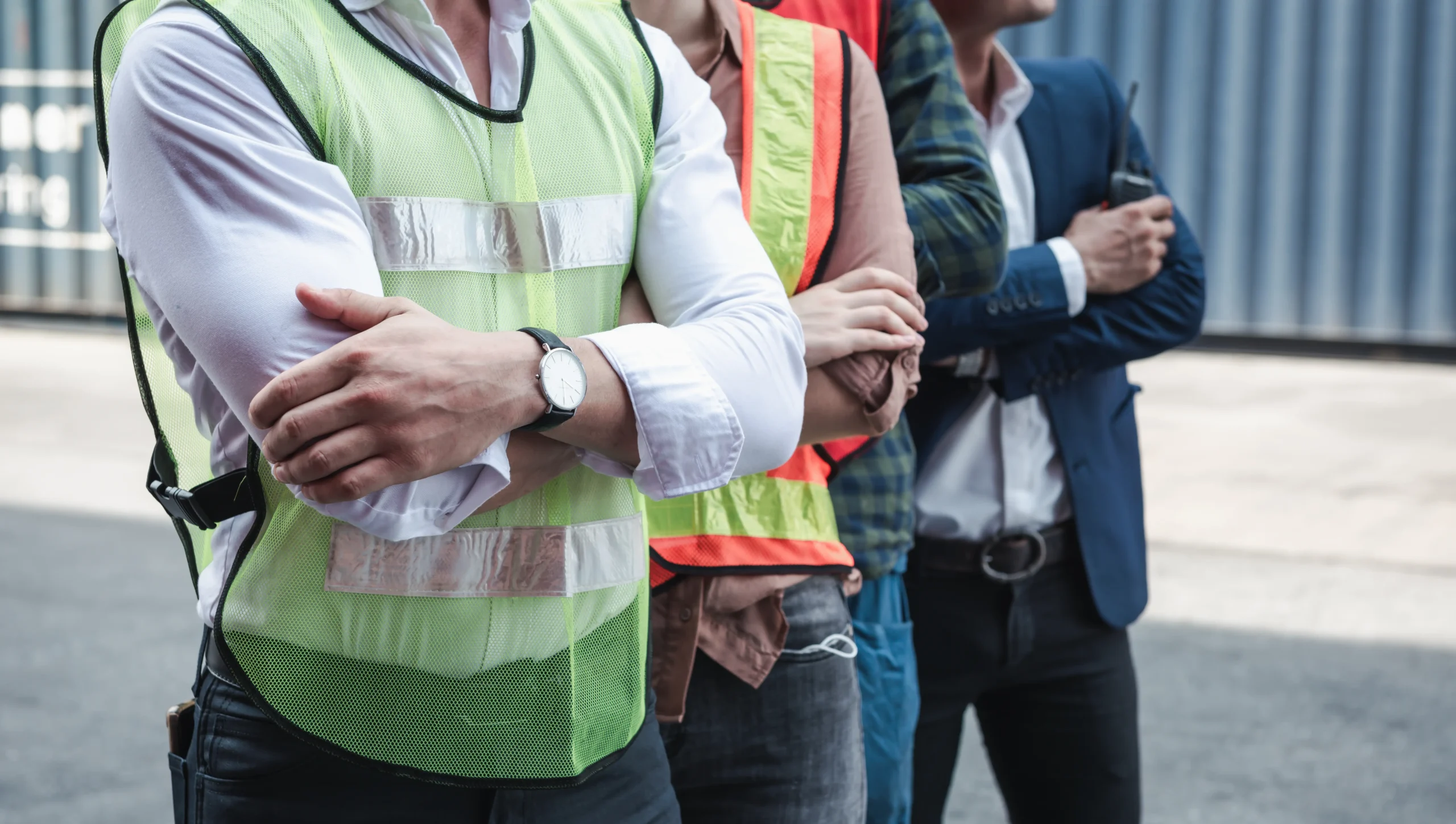 Ein multidisziplinäres Team in einer Inspektions- und technischen Überwachungsfunktion unterstreicht die Notwendigkeit von Aufsicht, Rückverfolgbarkeit und rechtlicher Verantwortung bei der Ausbildung.