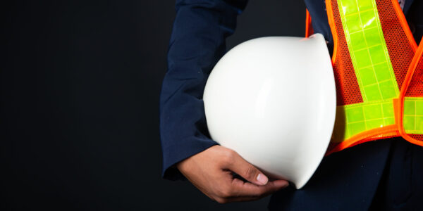 Segurança não é idioma. É compreensão técnica ou vira exposição direta ao risco. Segurança não é idioma. É compreensão técnica ou vira exposição direta ao risco.