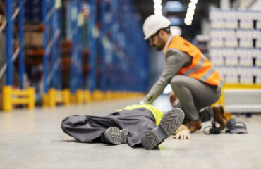 NR Inglês: Situação real de emergência exige resposta imediata e treinamento prático validado, não apenas conhecimento teórico ou certificado. NR Inglês: Situação real de emergência exige resposta imediata e treinamento prático validado, não apenas conhecimento teórico ou certificado.