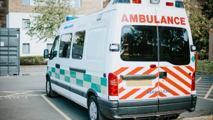 Locação de Ambulância Básica ou UTI