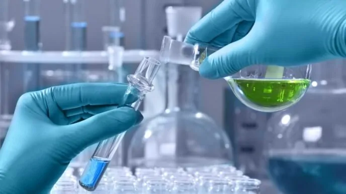 Objetivo: Auxiliar os empregadores a aperfeiçoar as suas práticas com respeito da identiﬁcação, manuseio e armazenagem dos produtos químicos; Identiﬁcar as deﬁciências e a resolver os problemas no estágio inicial; Ajudar os proﬁssionais a selecionar medidas de controle adequadas para o manuseio e a utilização de produtos químicos; Fornecer orientação fácil e detalhada para controlar os riscos à saúde do trabalhador, causados pela exposição indevida aos produtos químicos.