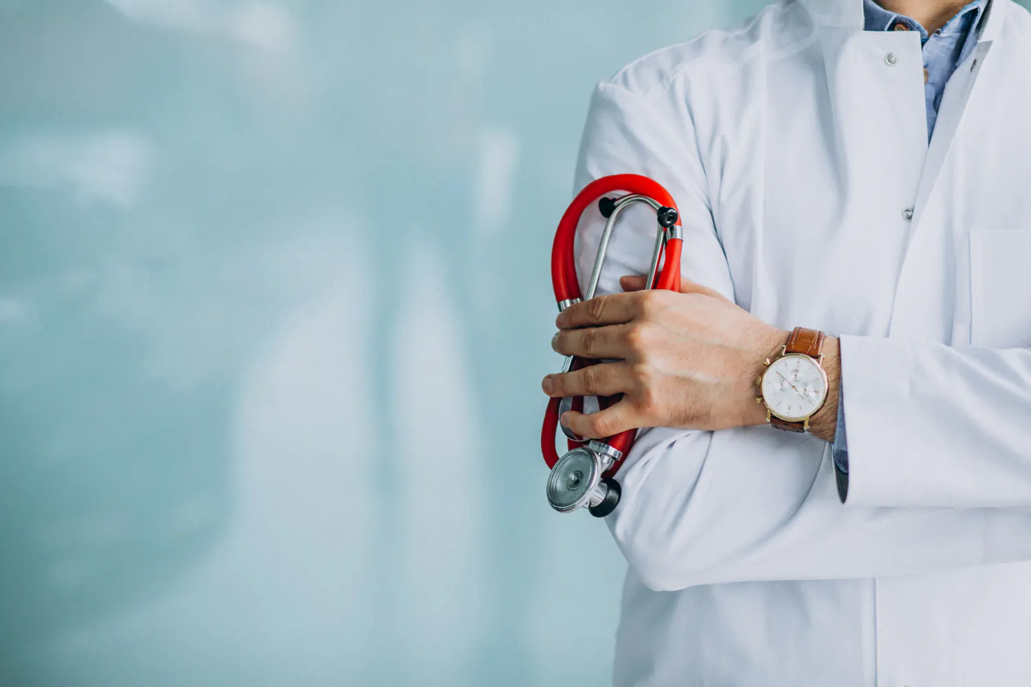  Responsabilidade médica no PCMSO: Cada decisão clínica, exame e atestado emitido fortalece a prevenção de doenças ocupacionais e assegura respaldo legal ao empregador.