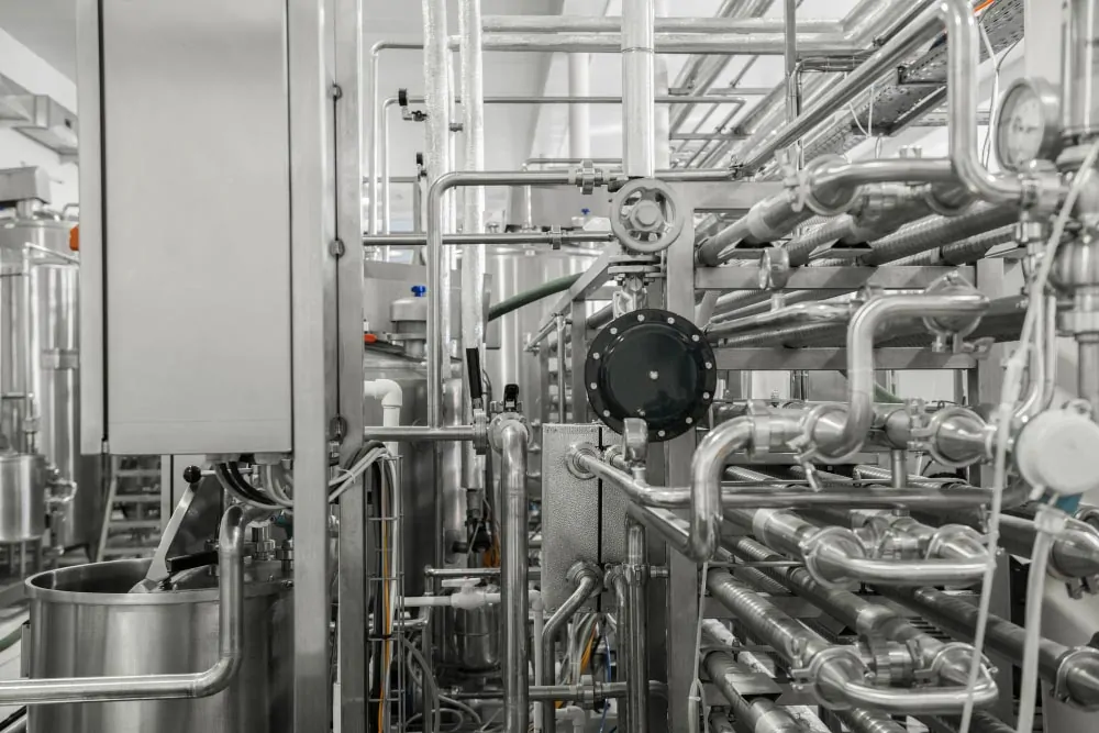 Testes realizados em diferentes ambientes, desde instalações residenciais até industriais, para assegurar a conformidade do sistema - Laudo Estanqueidade de Gás