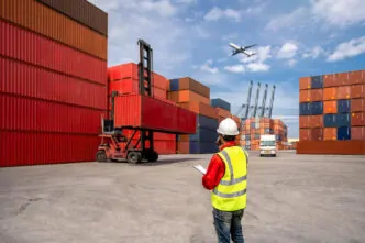 Controle de carga de contêineres de caixa para camião para importação e exportação logística. - Consultoria NR 29