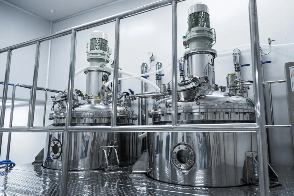 A auditoria de vasos sob pressão é um processo técnico e sistemático que visa avaliar a integridade e conformidade desses equipamentos com as normas de segurança e regulamentos vigentes. - Auditoria Vasos Sob Pressão