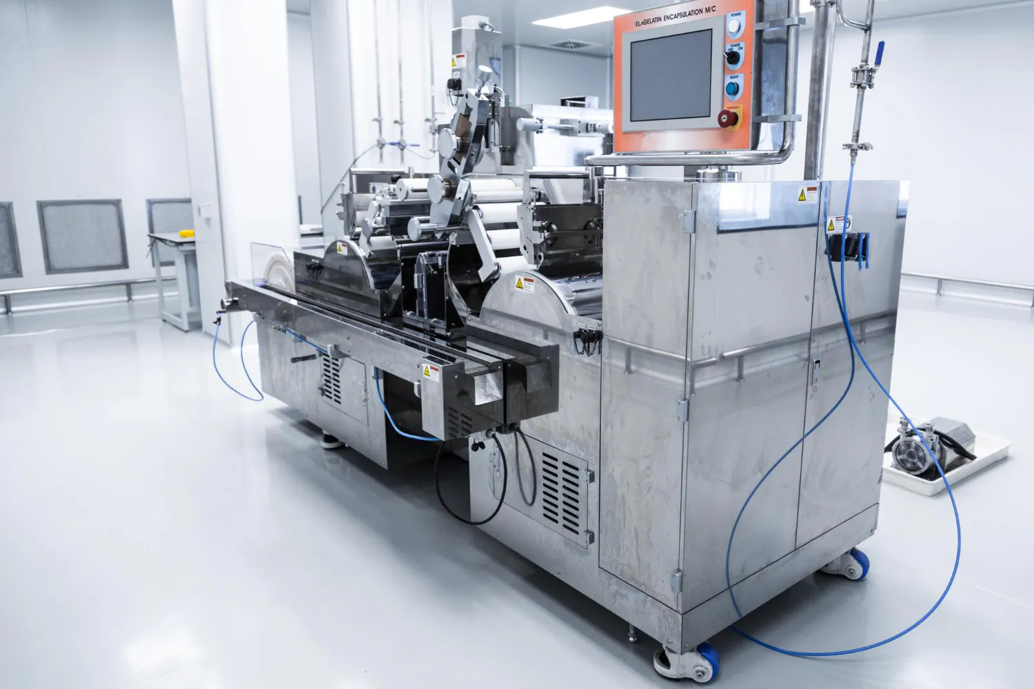 Sistema automatizado de encapsulamento com controle digital, aplicado em processos industriais de alta precisão. - Curso Processo Injeção.